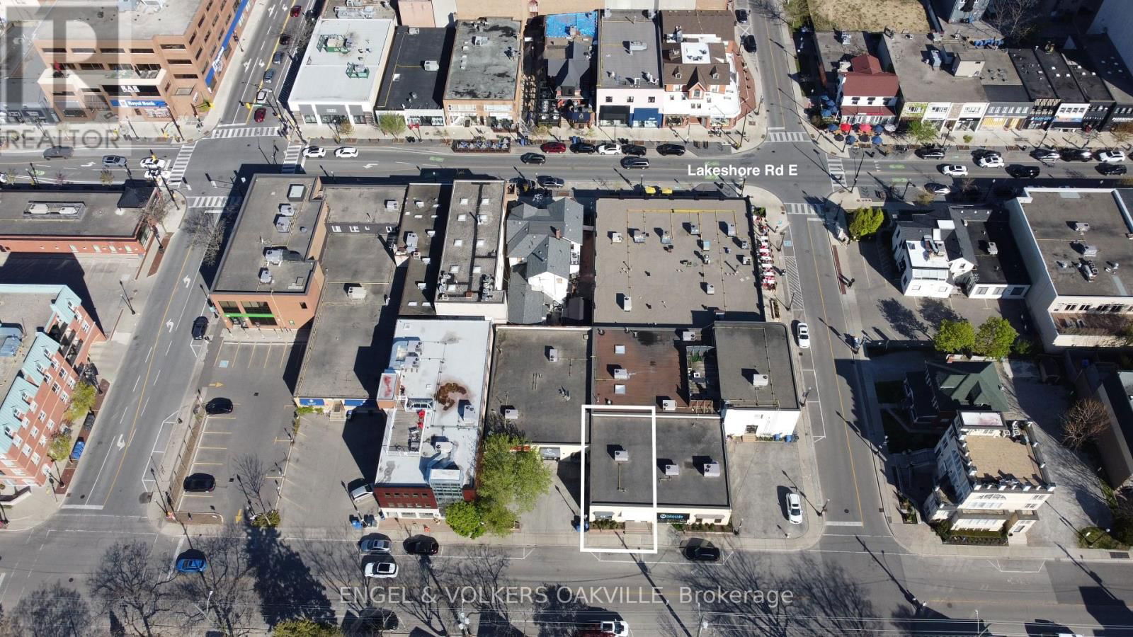 3 - 301 ROBINSON STREET Image 16