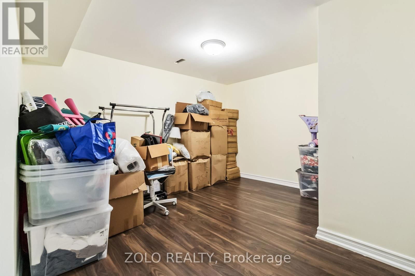 846 LUXTON DRIVE Image 28