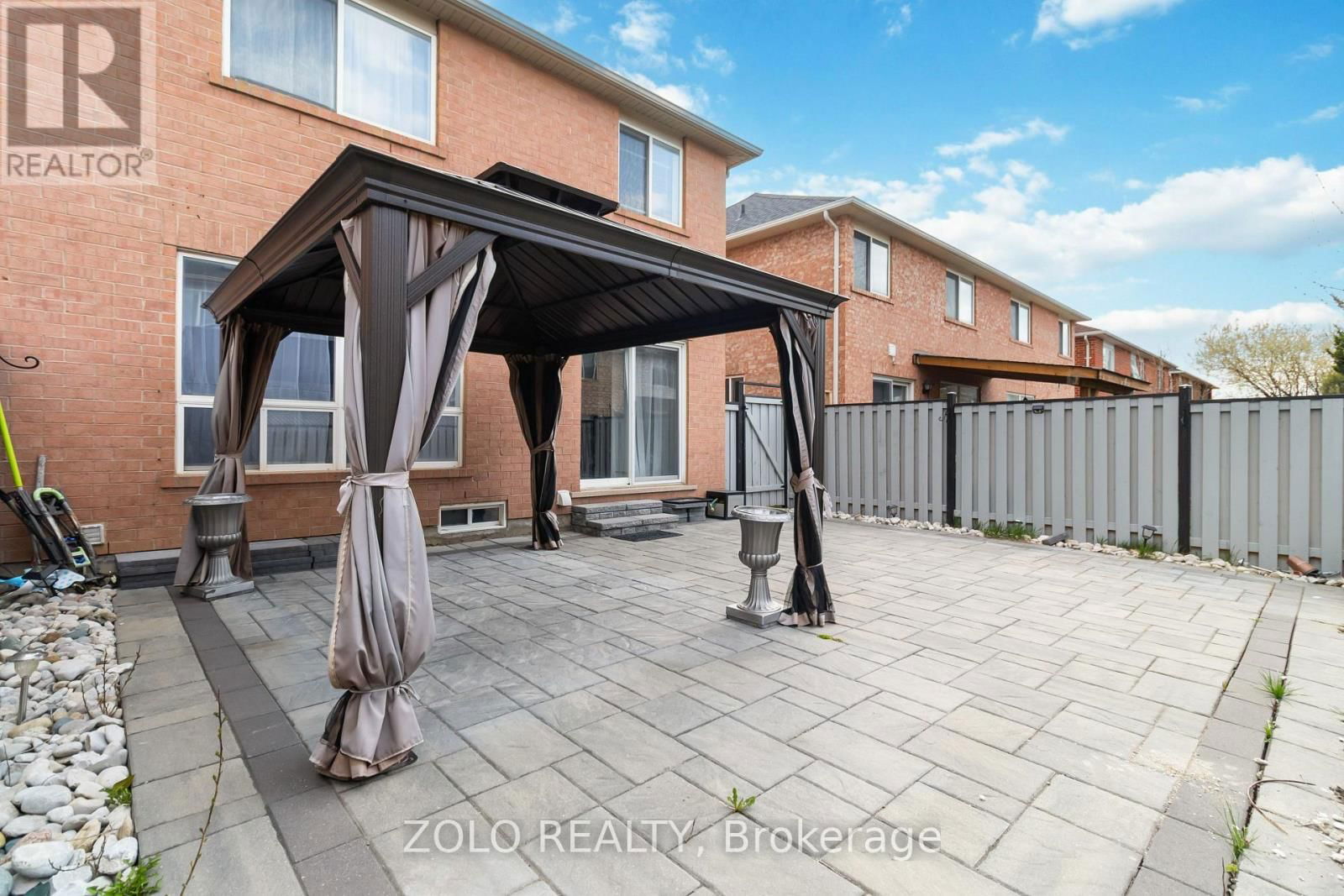 846 LUXTON DRIVE Image 30