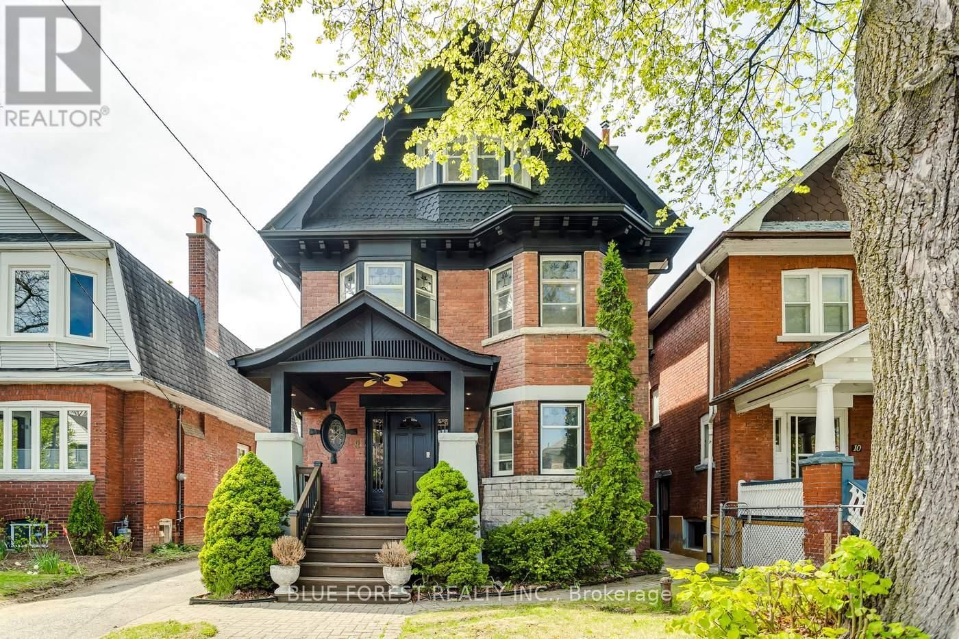 8 LAUDER AVENUE Image 1