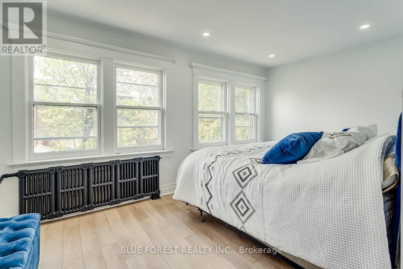 8 LAUDER AVENUE Image 21