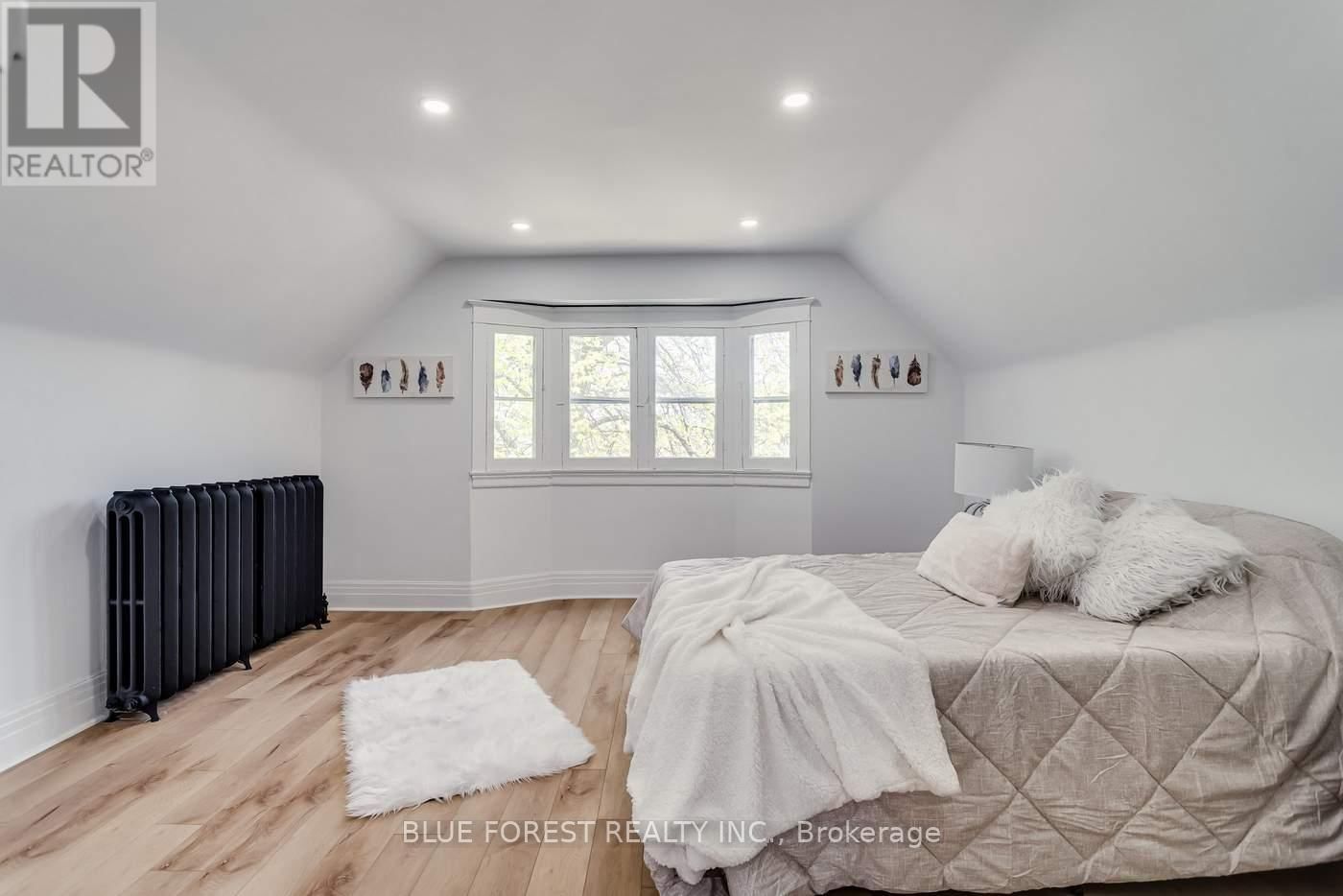 8 LAUDER AVENUE Image 39