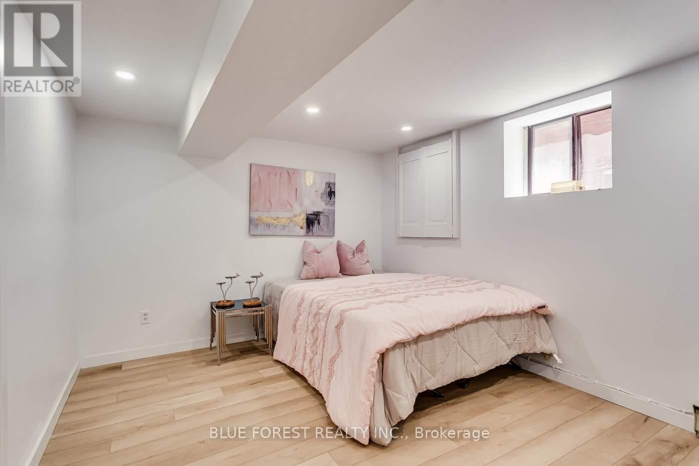 8 LAUDER AVENUE Image 43