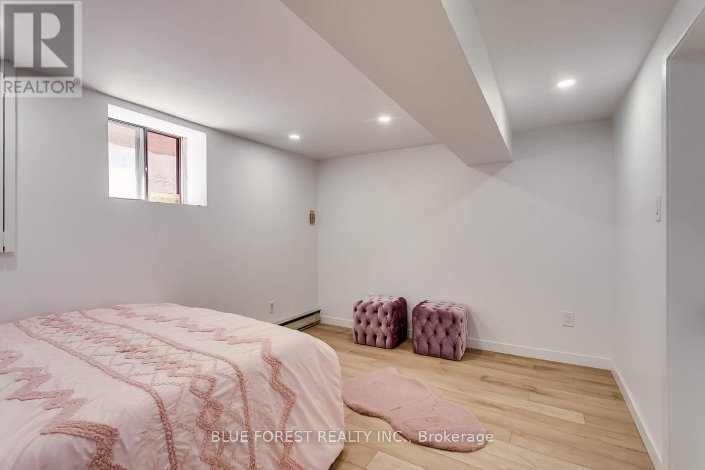 8 LAUDER AVENUE Image 44
