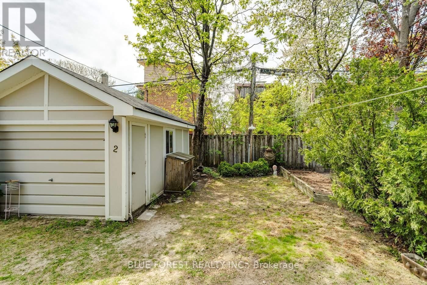 8 LAUDER AVENUE Image 50