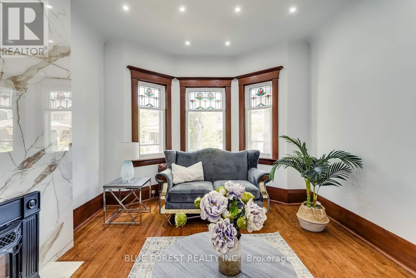 8 LAUDER AVENUE Image 8