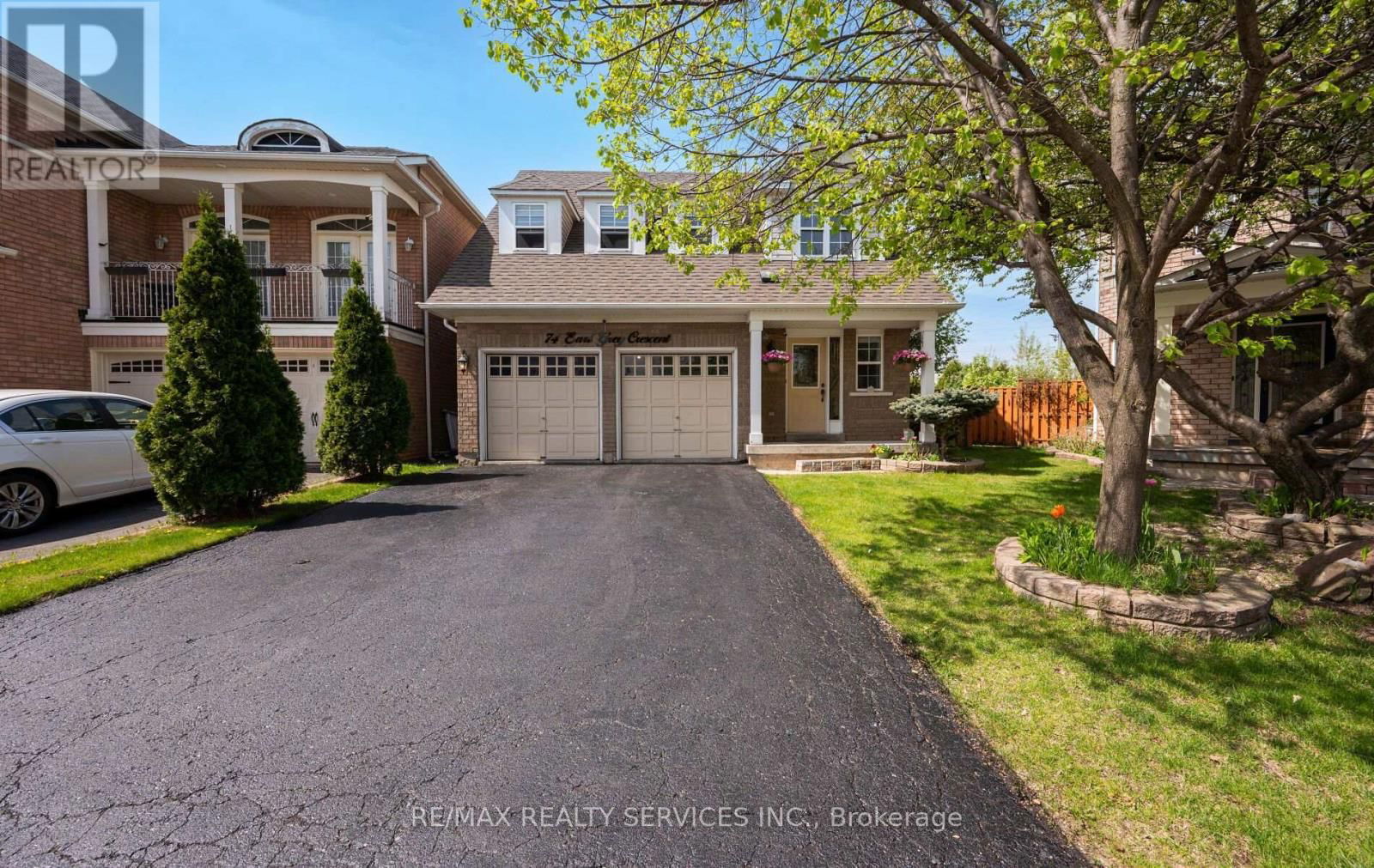 74 EARL GREY CRESCENT Image 1