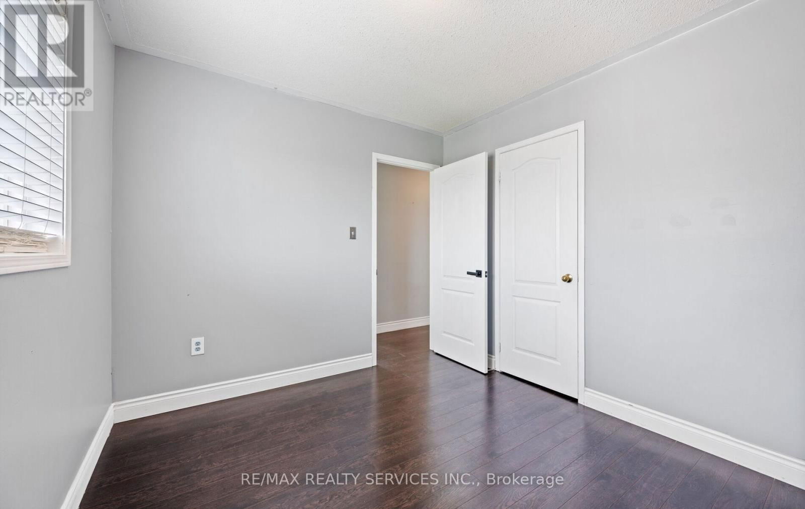 74 EARL GREY CRESCENT Image 27