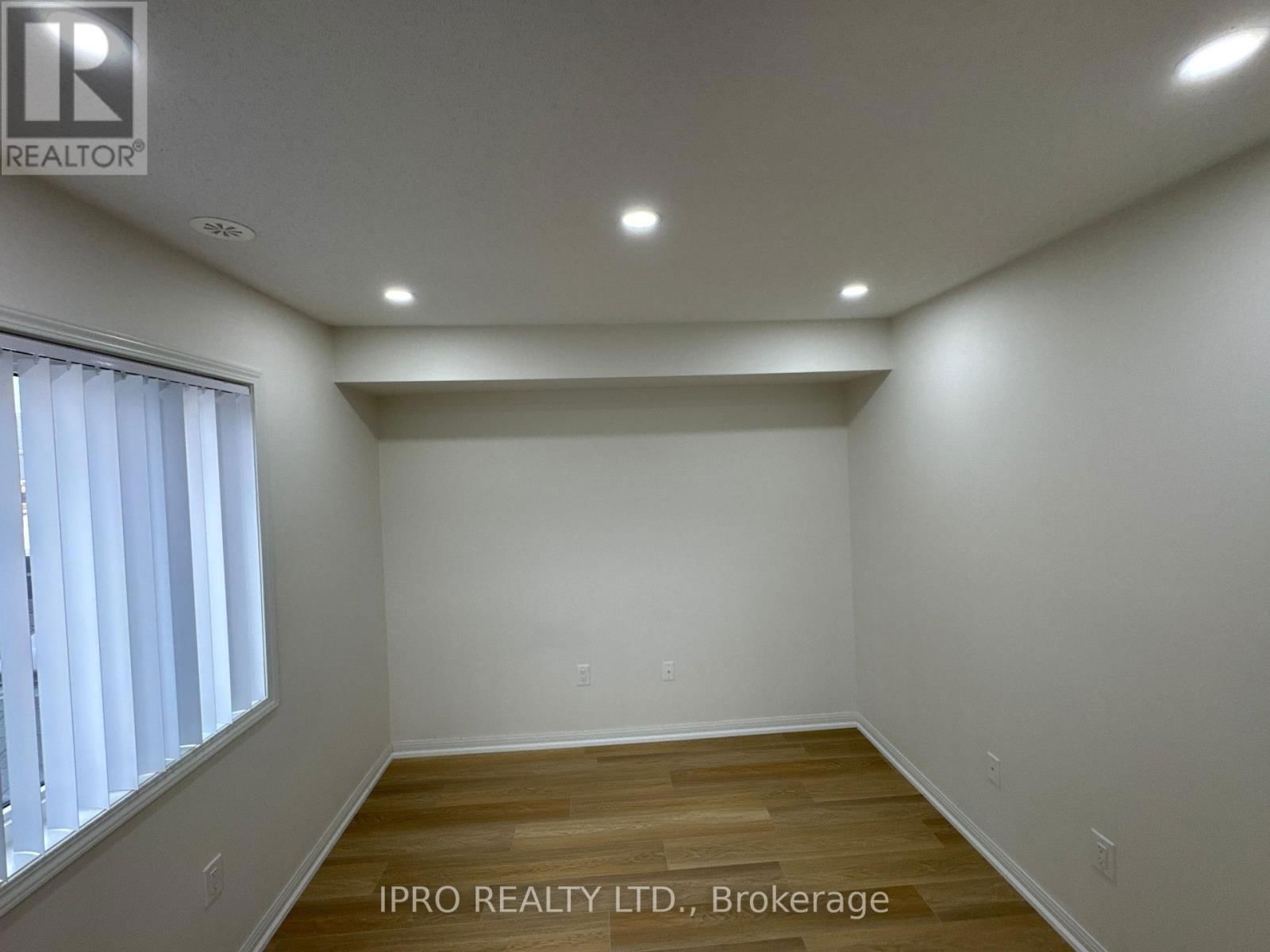 124 - 250 SUNNY MEADOW BOULEVARD WEST Image 10