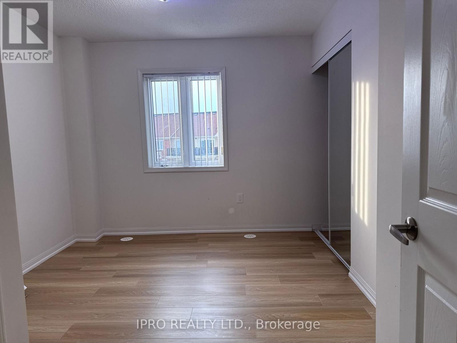 124 - 250 SUNNY MEADOW BOULEVARD WEST Image 20