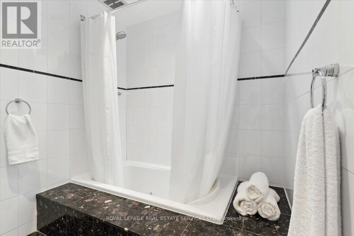 116 CLEMENT ROAD Image 30