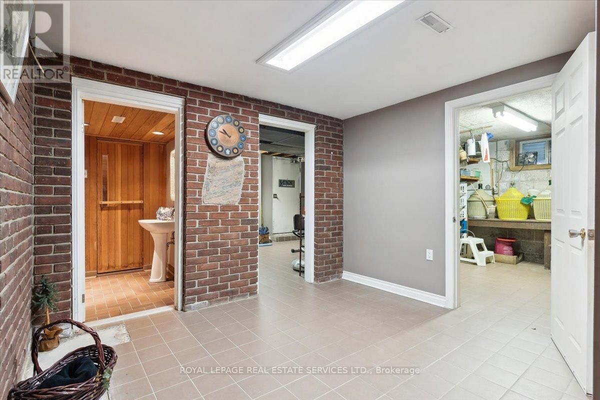 116 CLEMENT ROAD Image 35