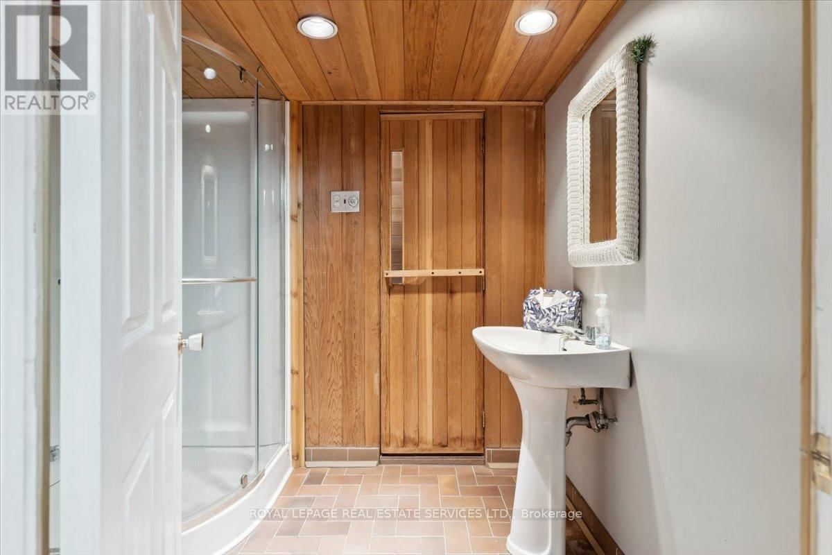 116 CLEMENT ROAD Image 36
