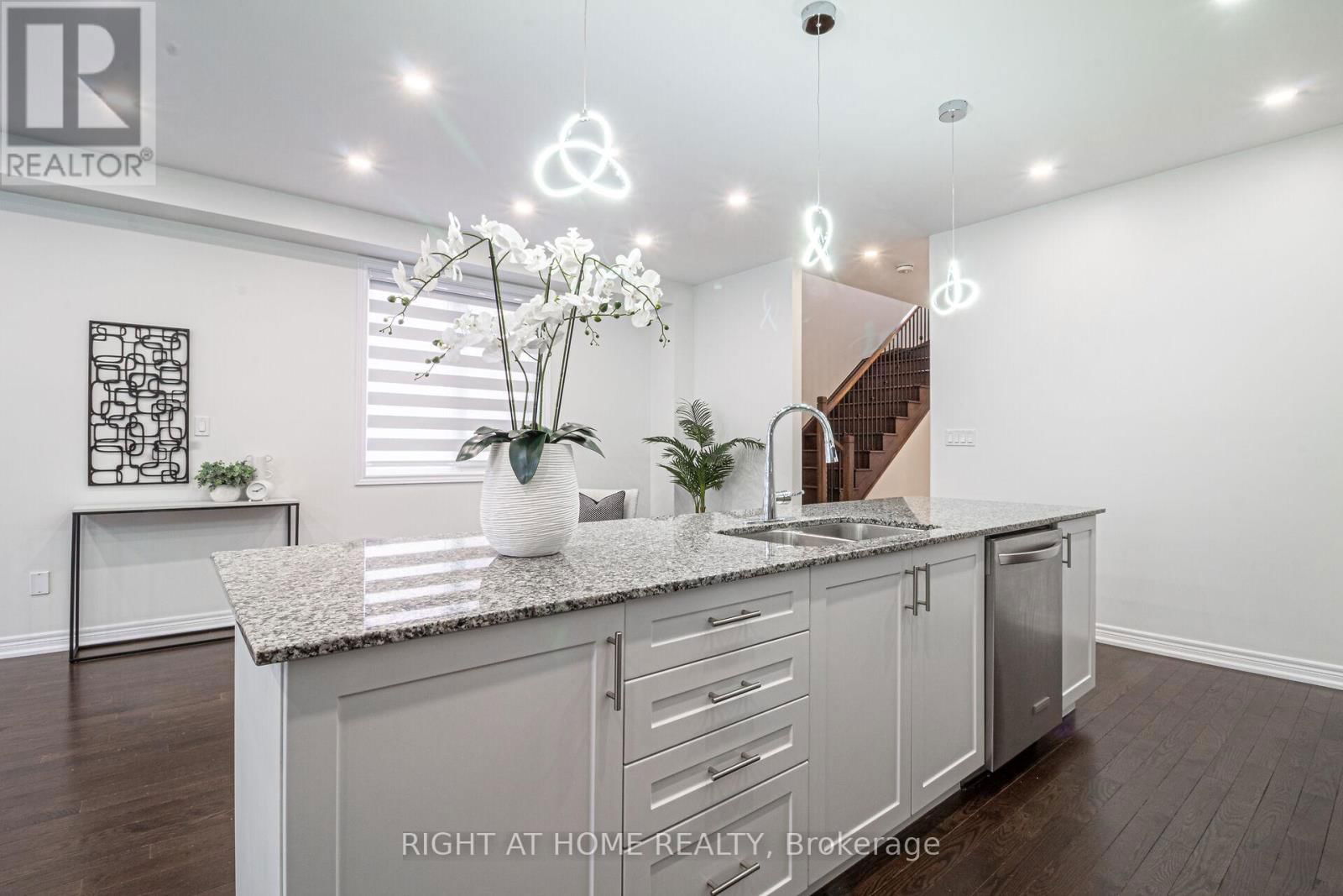 1406 FARMSTEAD DRIVE Image 11