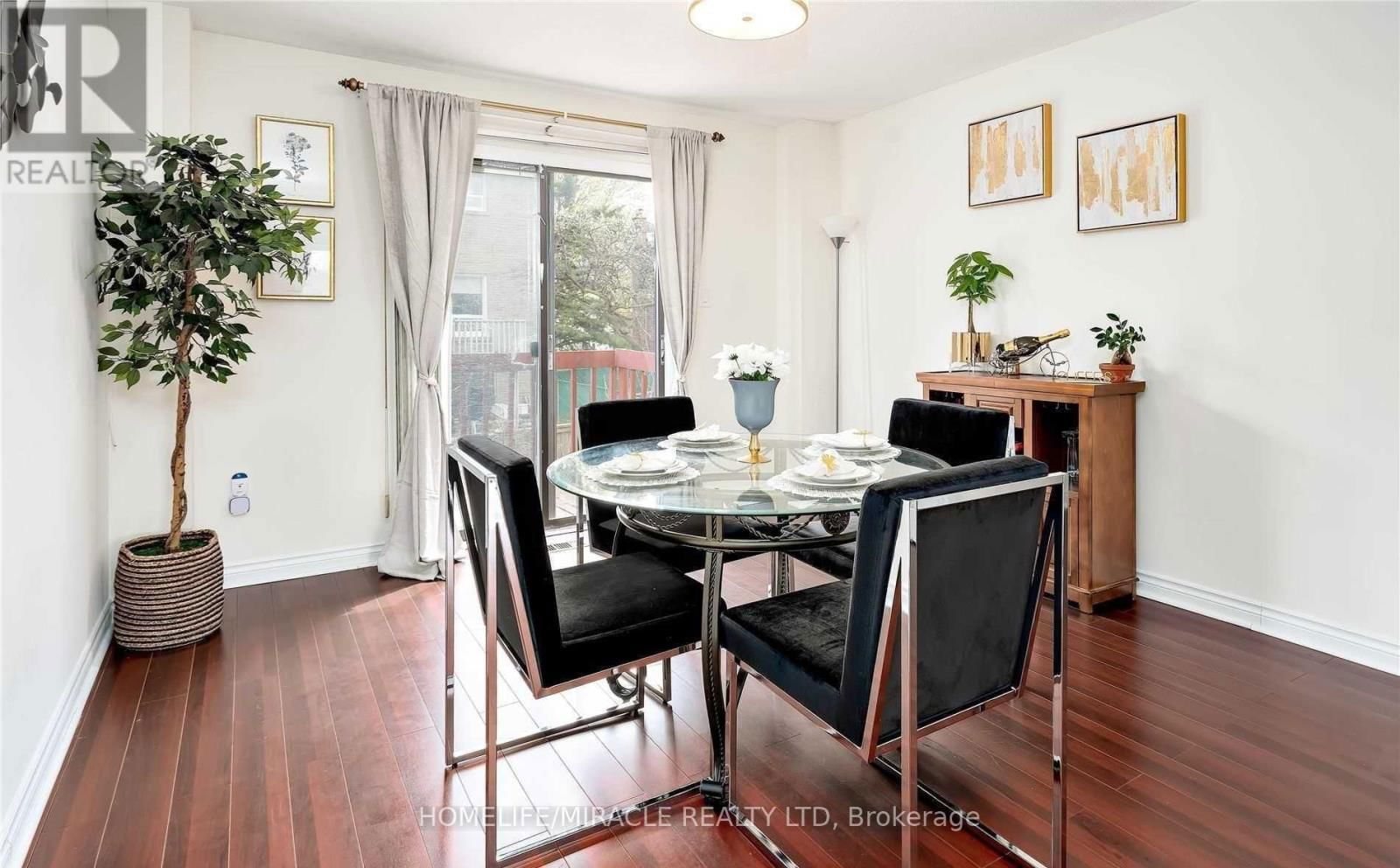 30 BROWNRIDGE CRESCENT Image 10