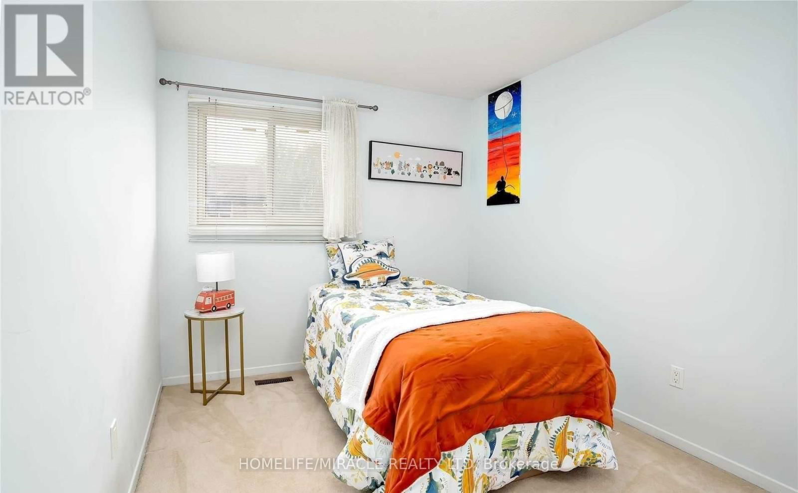30 BROWNRIDGE CRESCENT Image 25