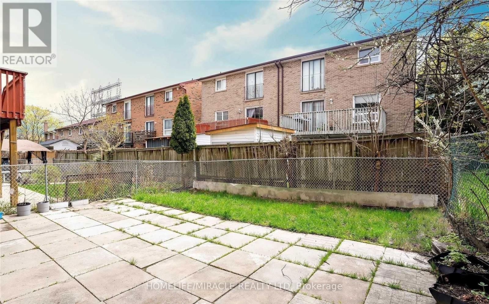 30 BROWNRIDGE CRESCENT Image 33