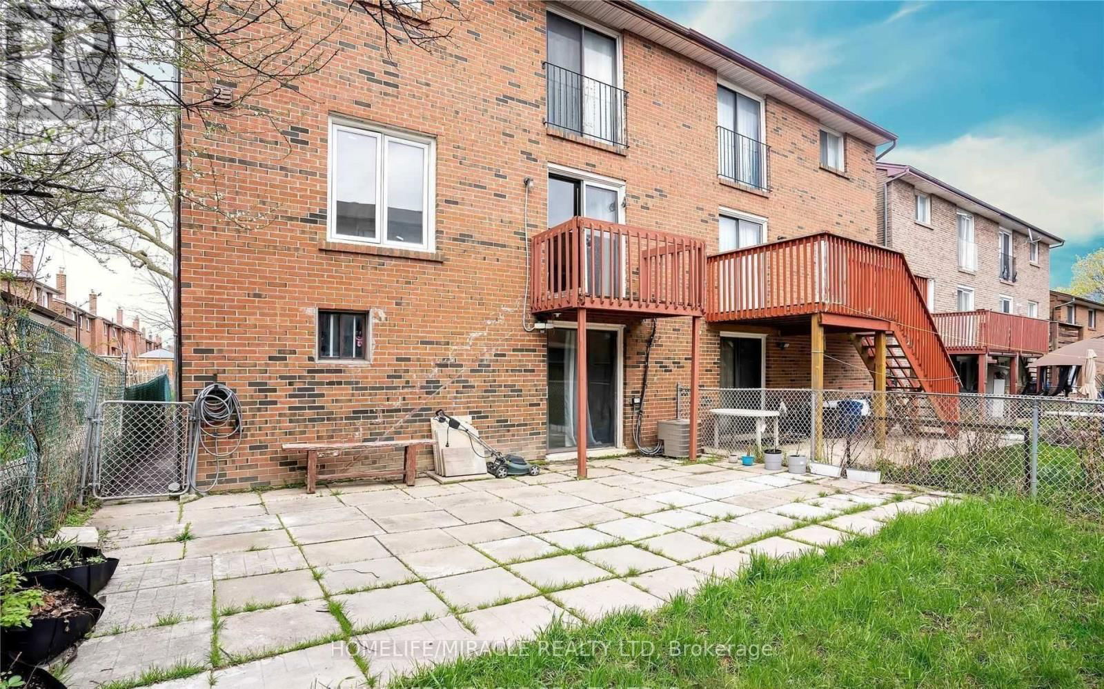 30 BROWNRIDGE CRESCENT Image 34