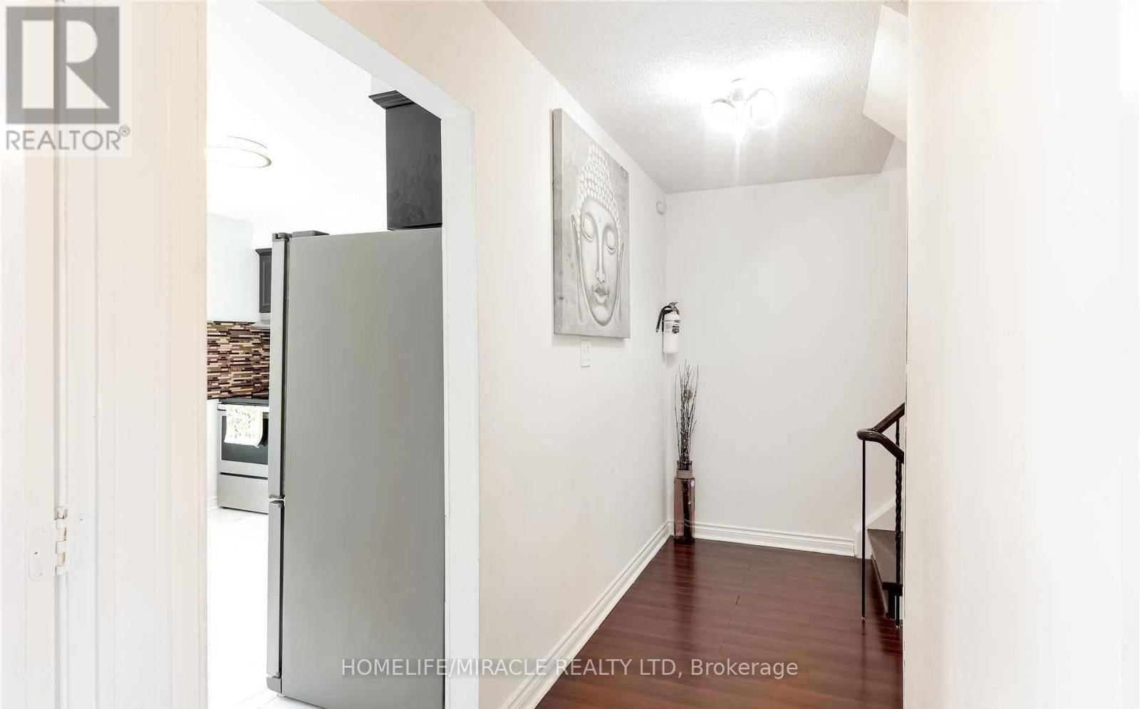 30 BROWNRIDGE CRESCENT Image 6