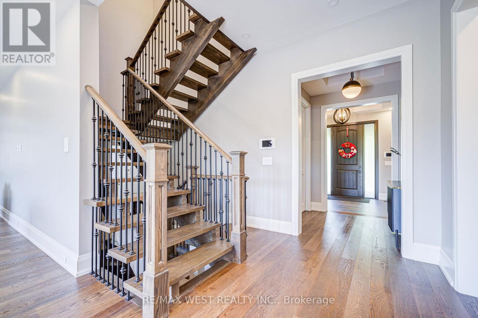 2194 HAYGATE CRESCENT Image 11