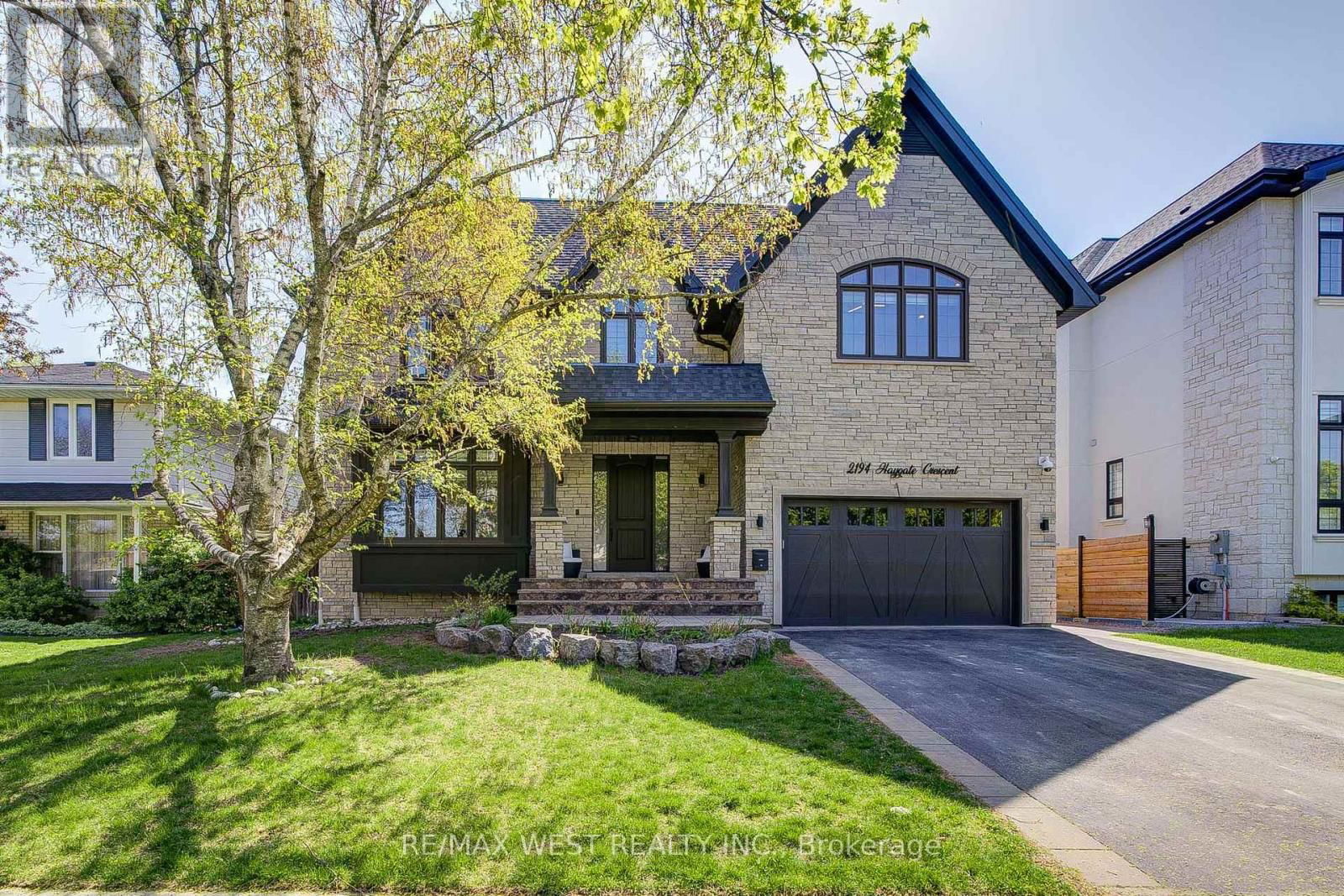 2194 HAYGATE CRESCENT Image 2