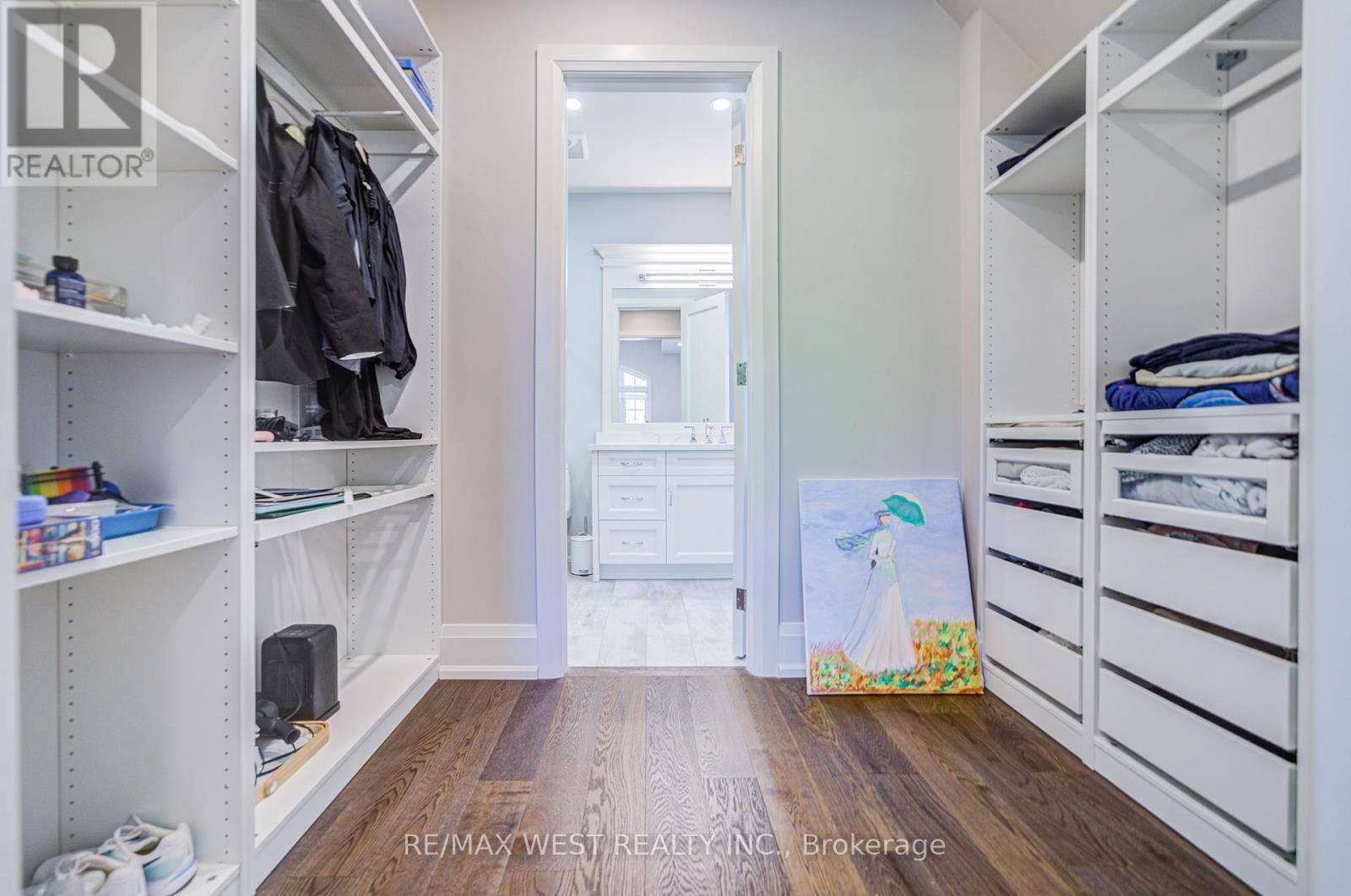 2194 HAYGATE CRESCENT Image 36
