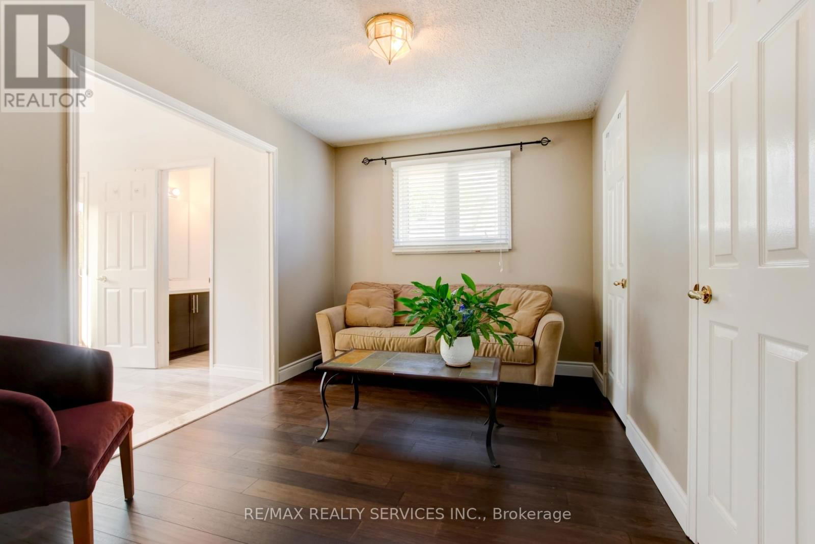 25 BROOKBANK COURT Image 18