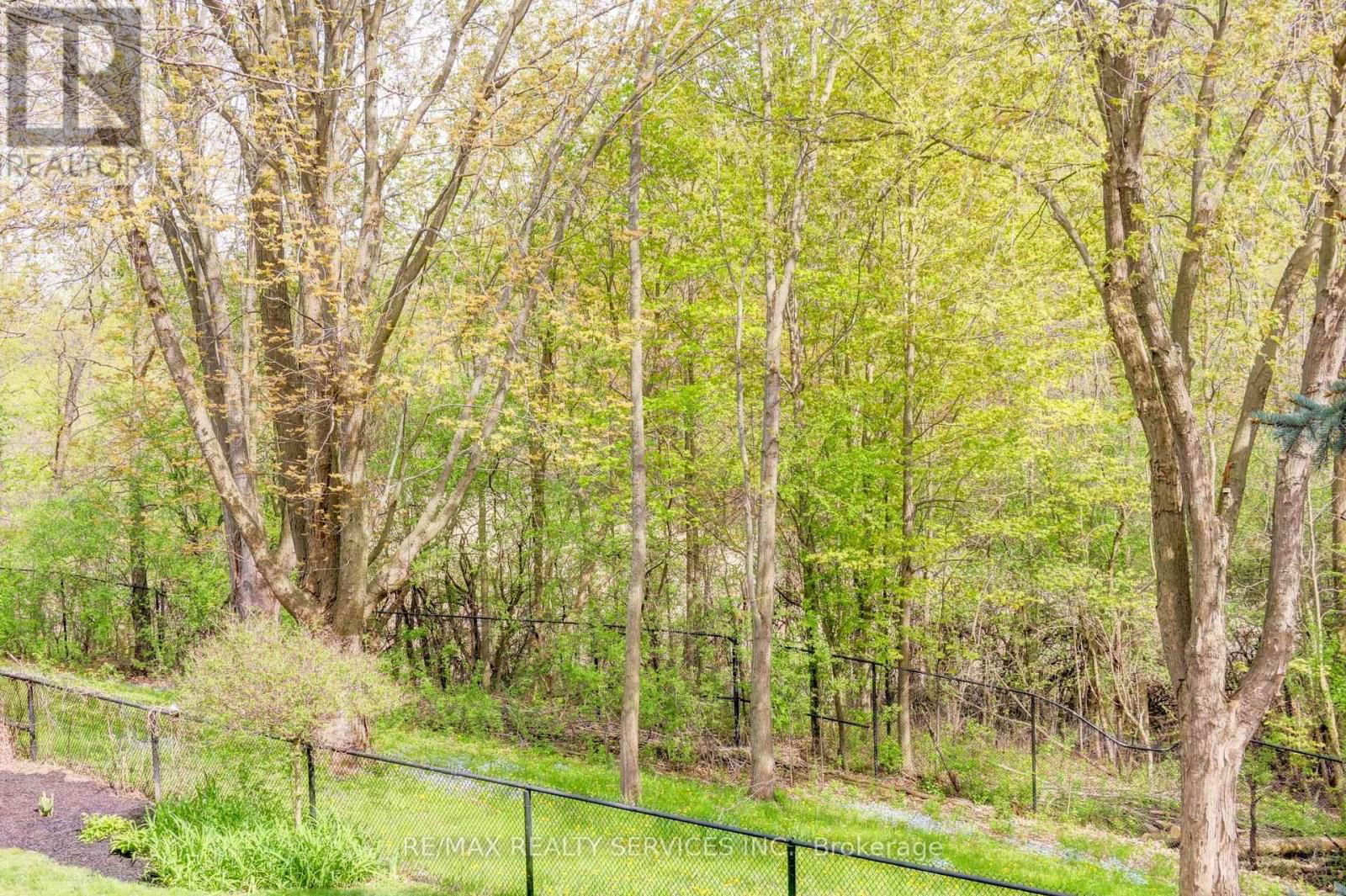 25 BROOKBANK COURT Image 34