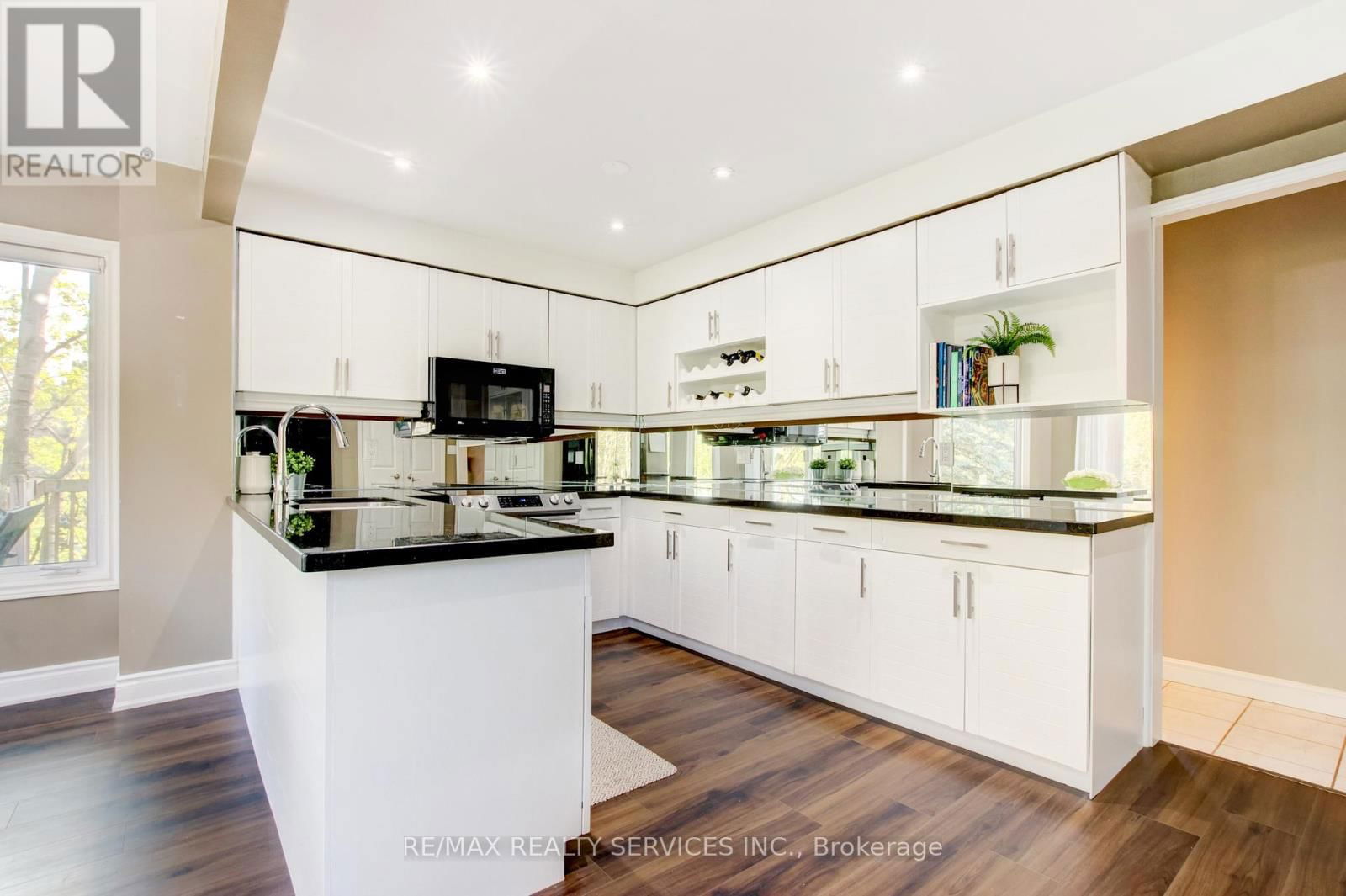 25 BROOKBANK COURT Image 6