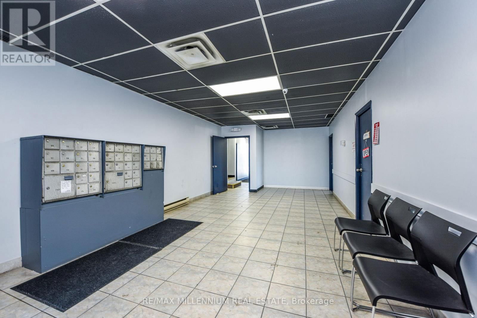 220 - 1300 STEELES AVENUE Image 10