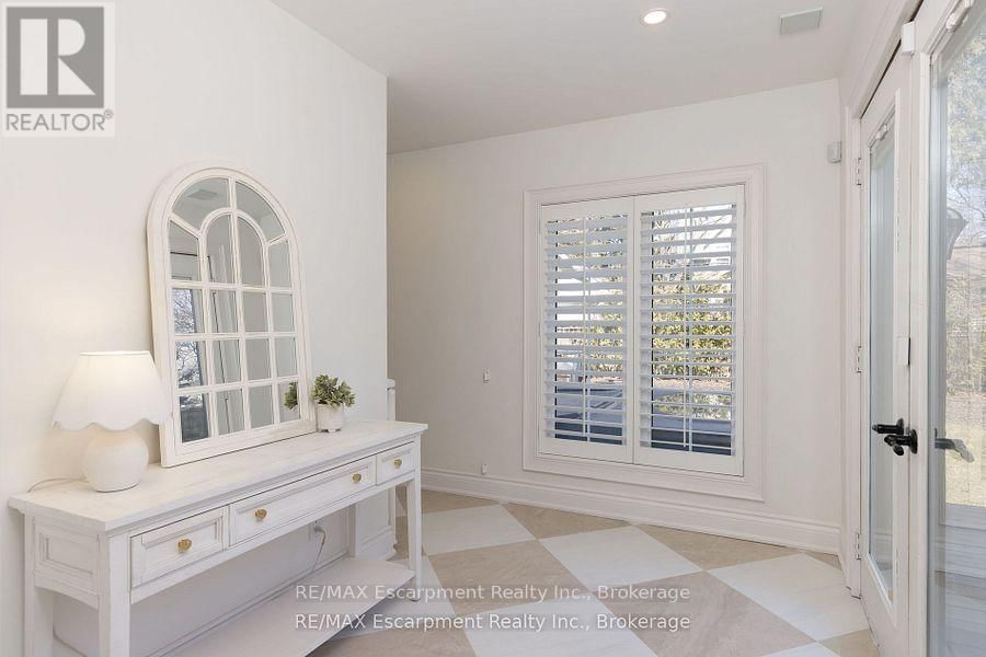 407 TRAFALGAR ROAD Image 14