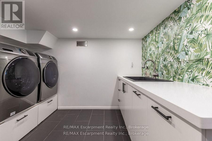 407 TRAFALGAR ROAD Image 31