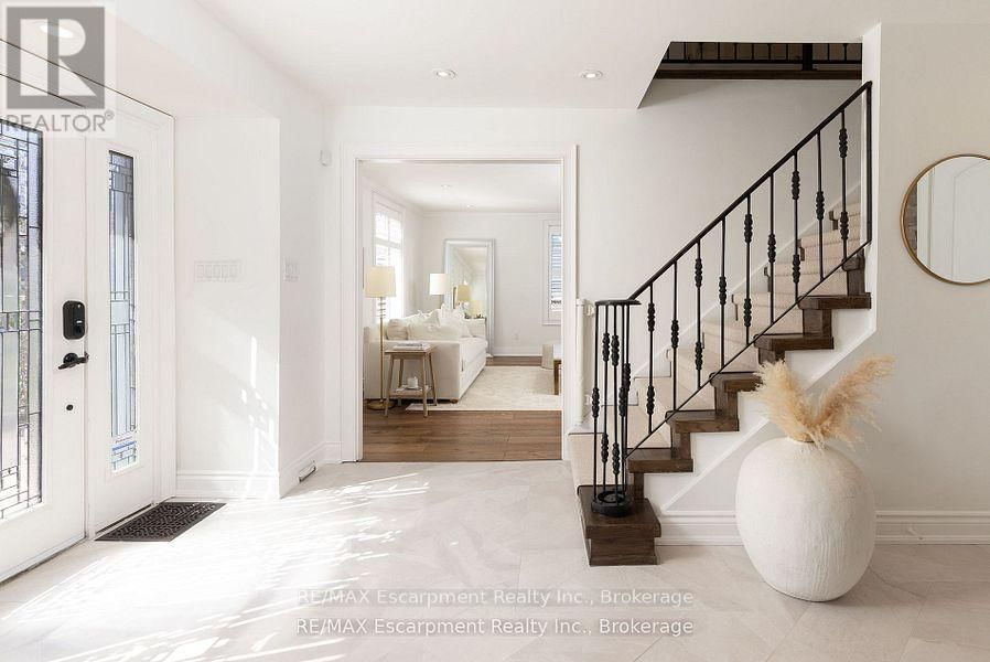 407 TRAFALGAR ROAD Image 4