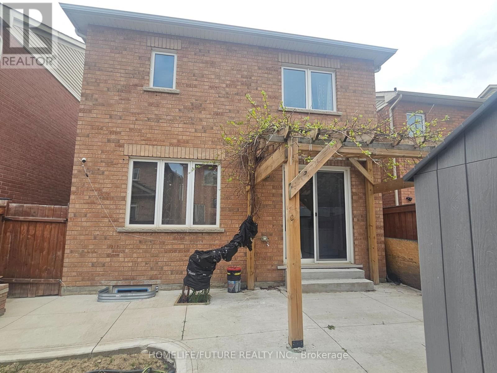 78 ENFORD CRESCENT Image 24