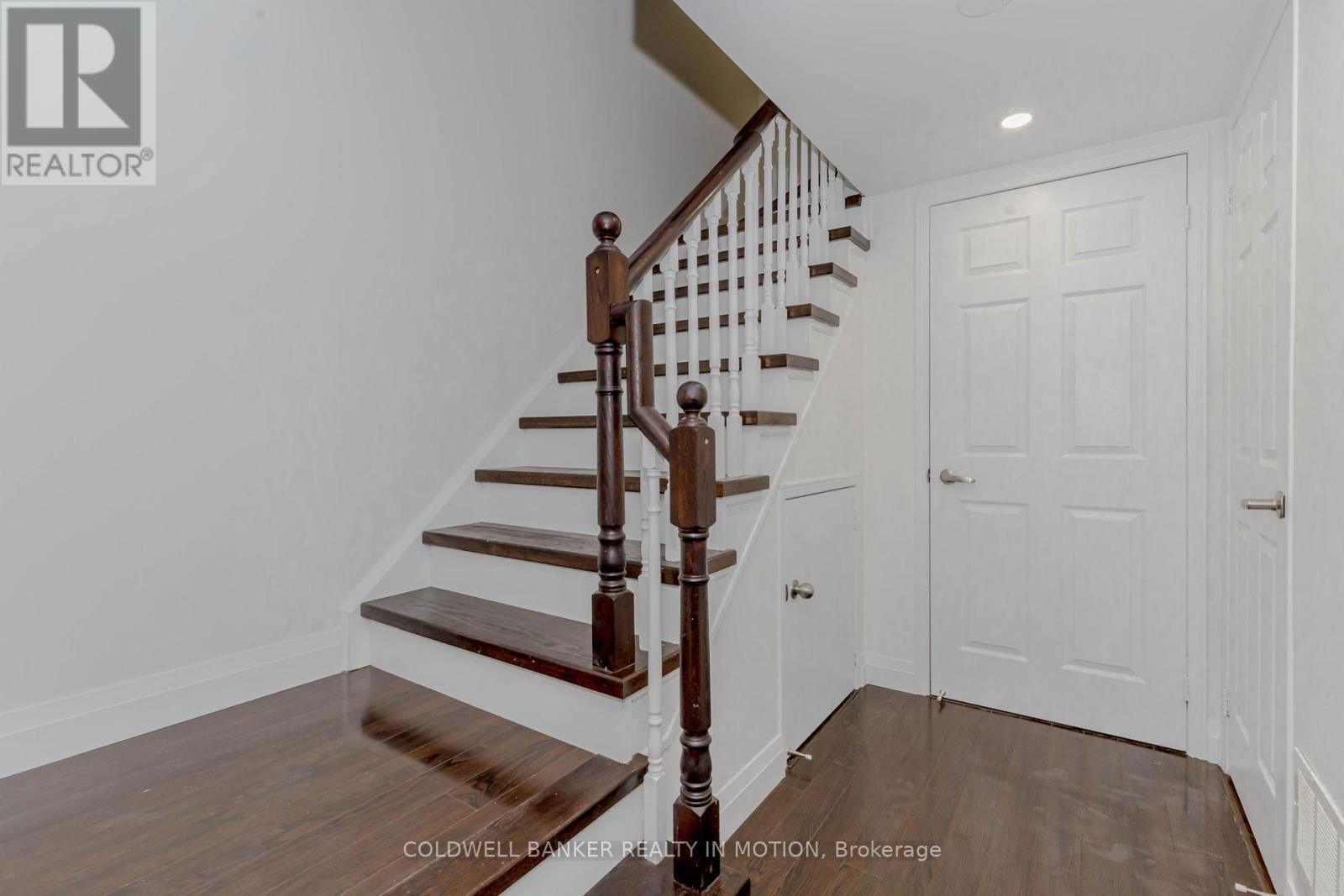 #279 - 4975 SOUTHAMPTON DRIVE Image 20