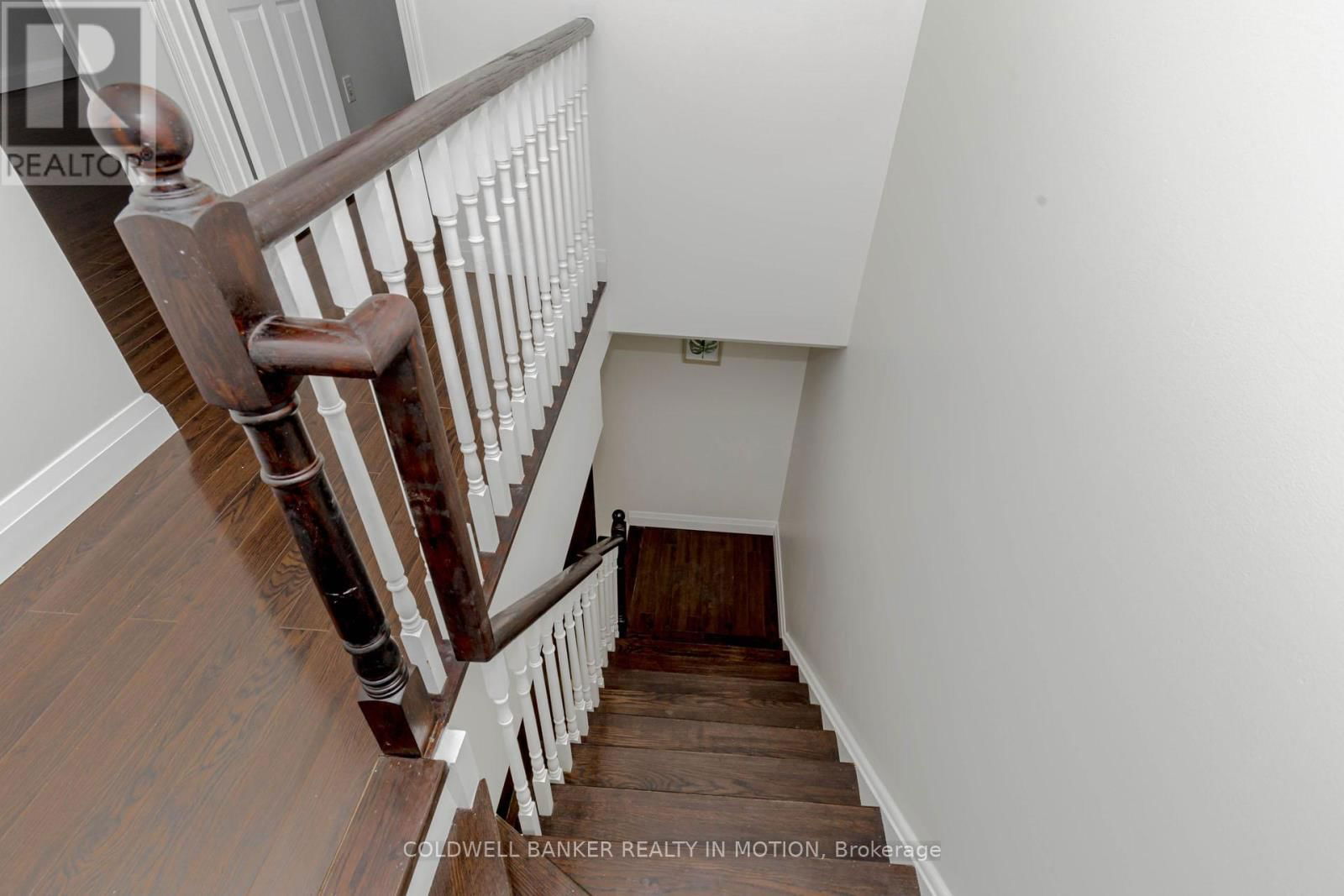 #279 - 4975 SOUTHAMPTON DRIVE Image 43