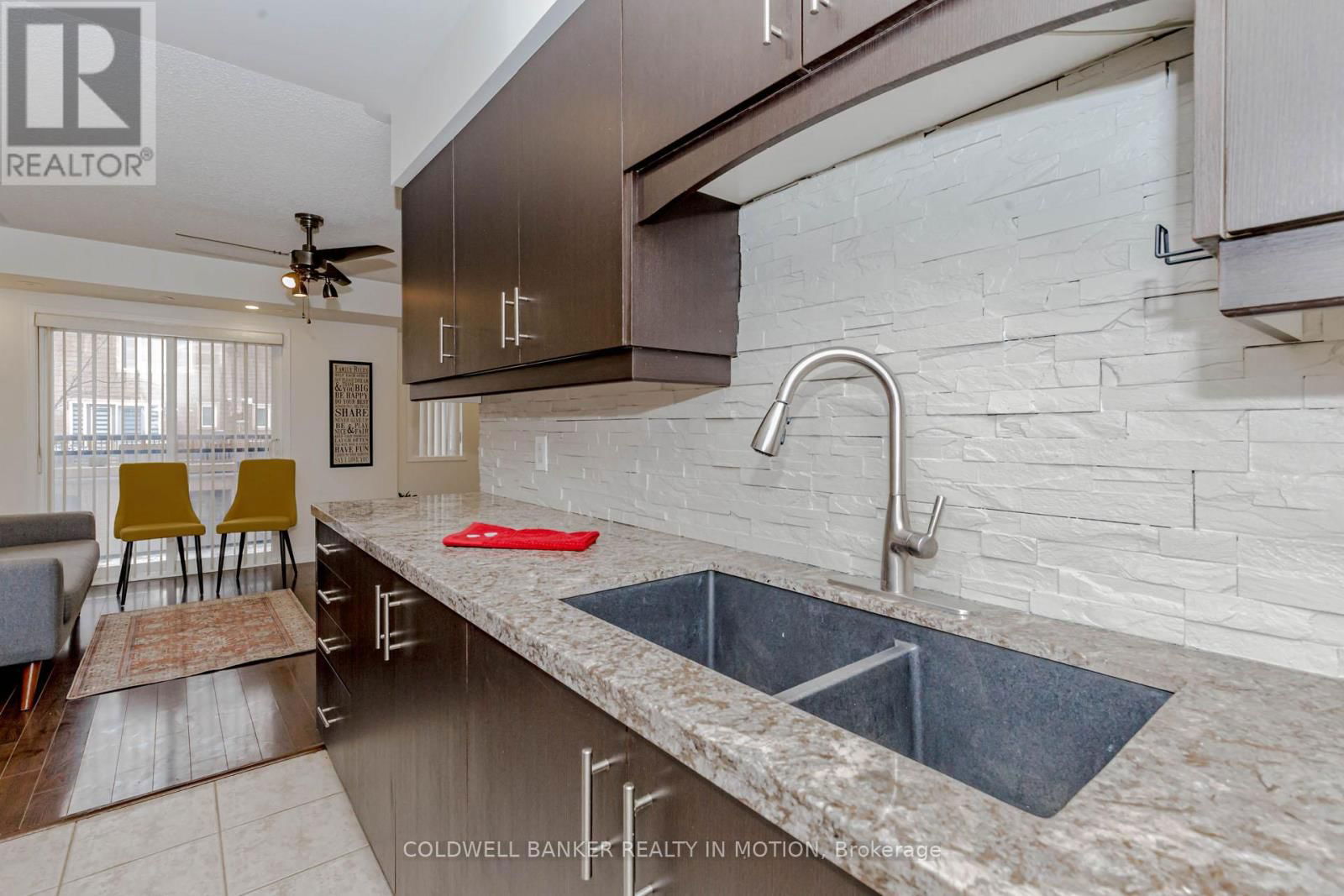 #279 - 4975 SOUTHAMPTON DRIVE Image 9