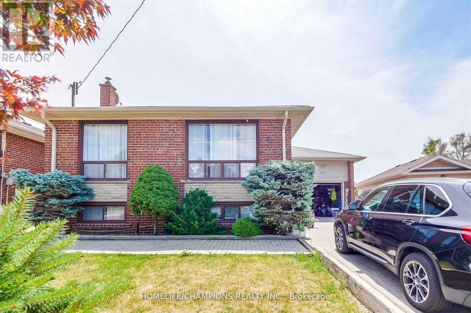 65 WHITBURN CRESCENT Image 1
