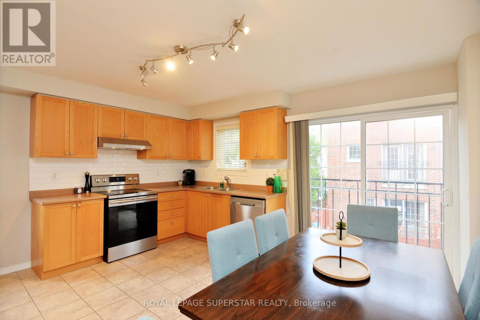 15 GEMSTONE LANE Image 22