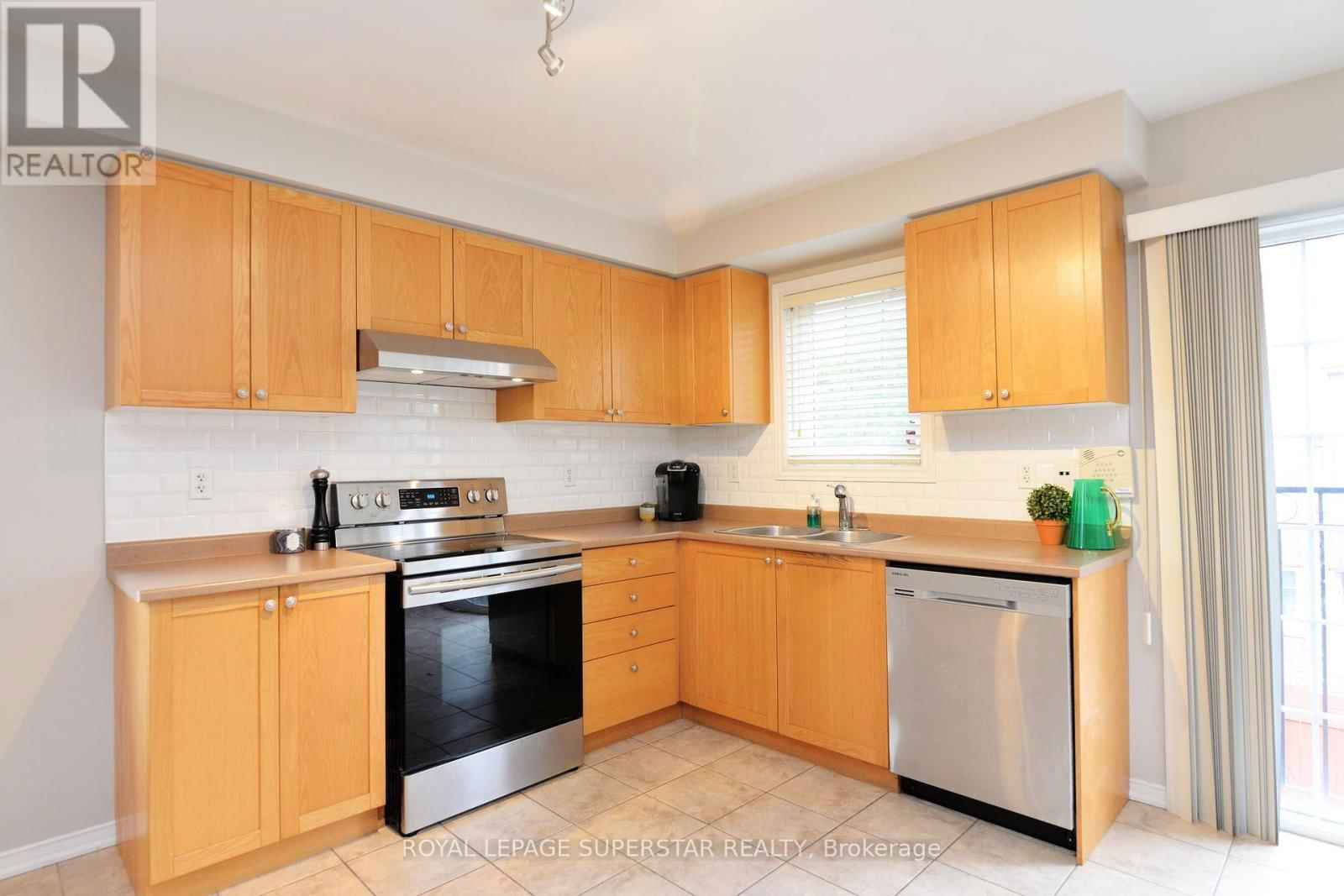 15 GEMSTONE LANE Image 23