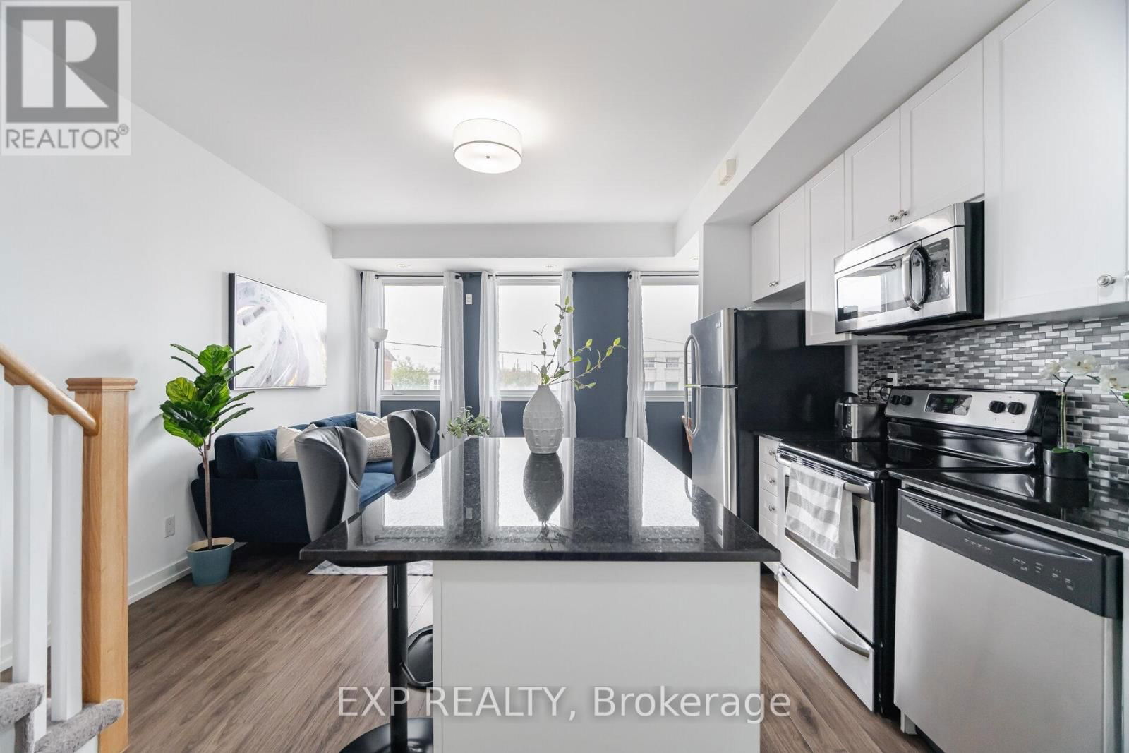 2A - 867 WILSON AVENUE Image 10