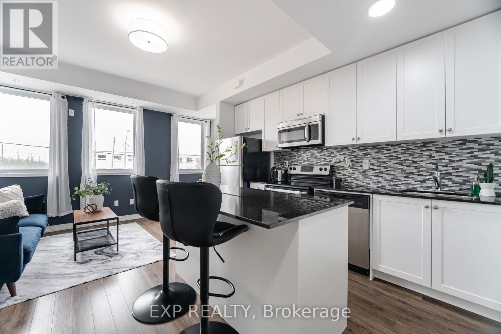 2A - 867 WILSON AVENUE Image 11