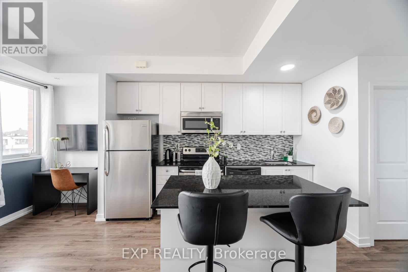 2A - 867 WILSON AVENUE Image 12