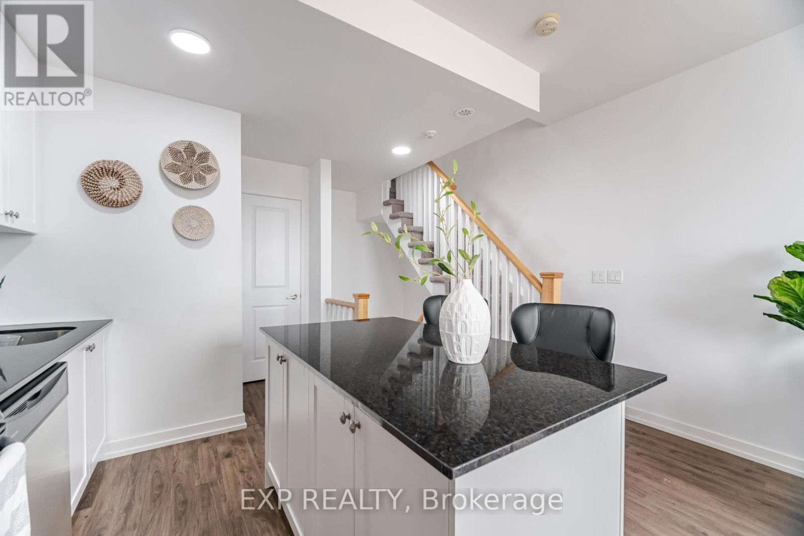2A - 867 WILSON AVENUE Image 8