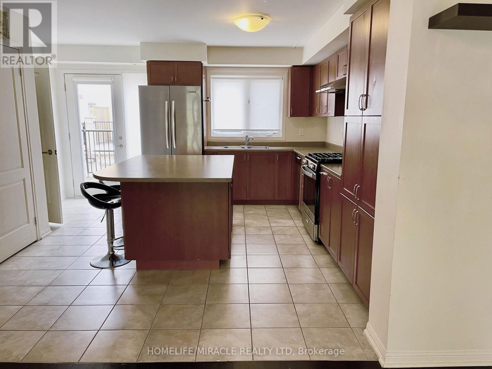 3120 BOXFORD CRESCENT Image 5