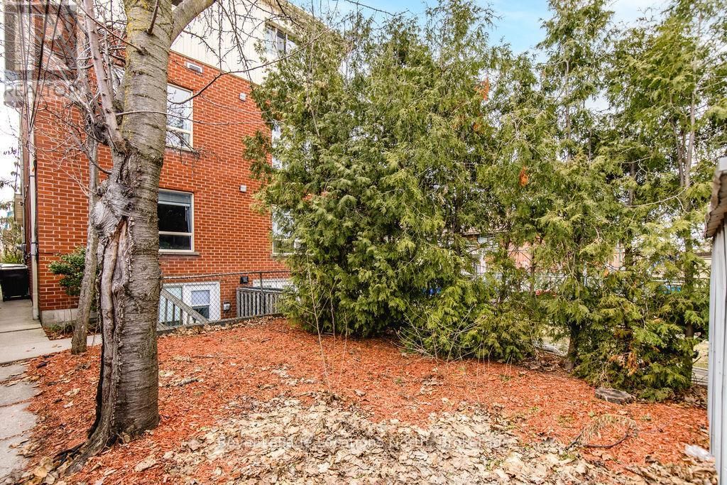 191 EARLSCOURT AVENUE Image 40