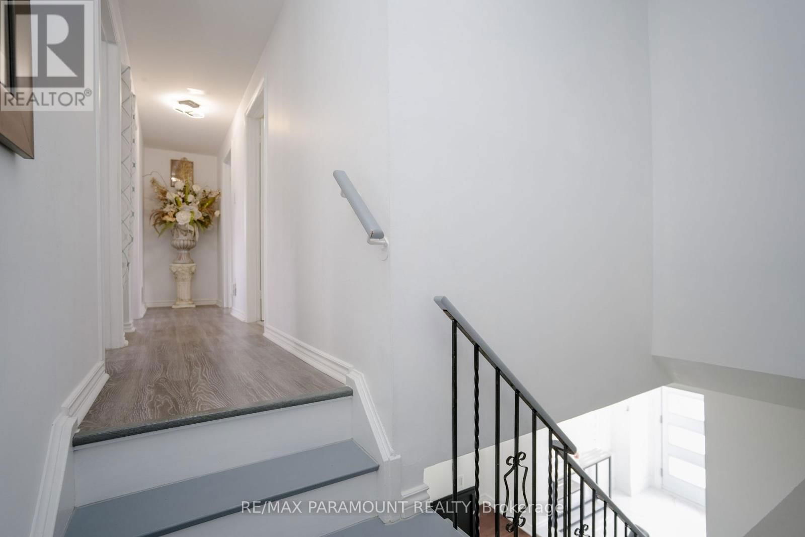 10 BURNHAM CRESCENT Image 15