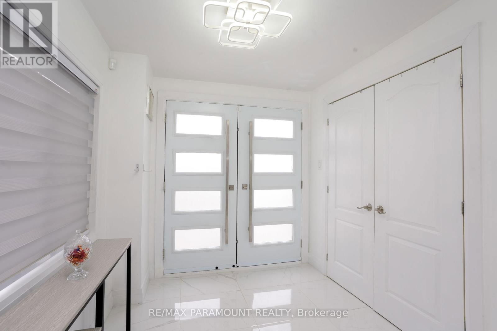10 BURNHAM CRESCENT Image 3