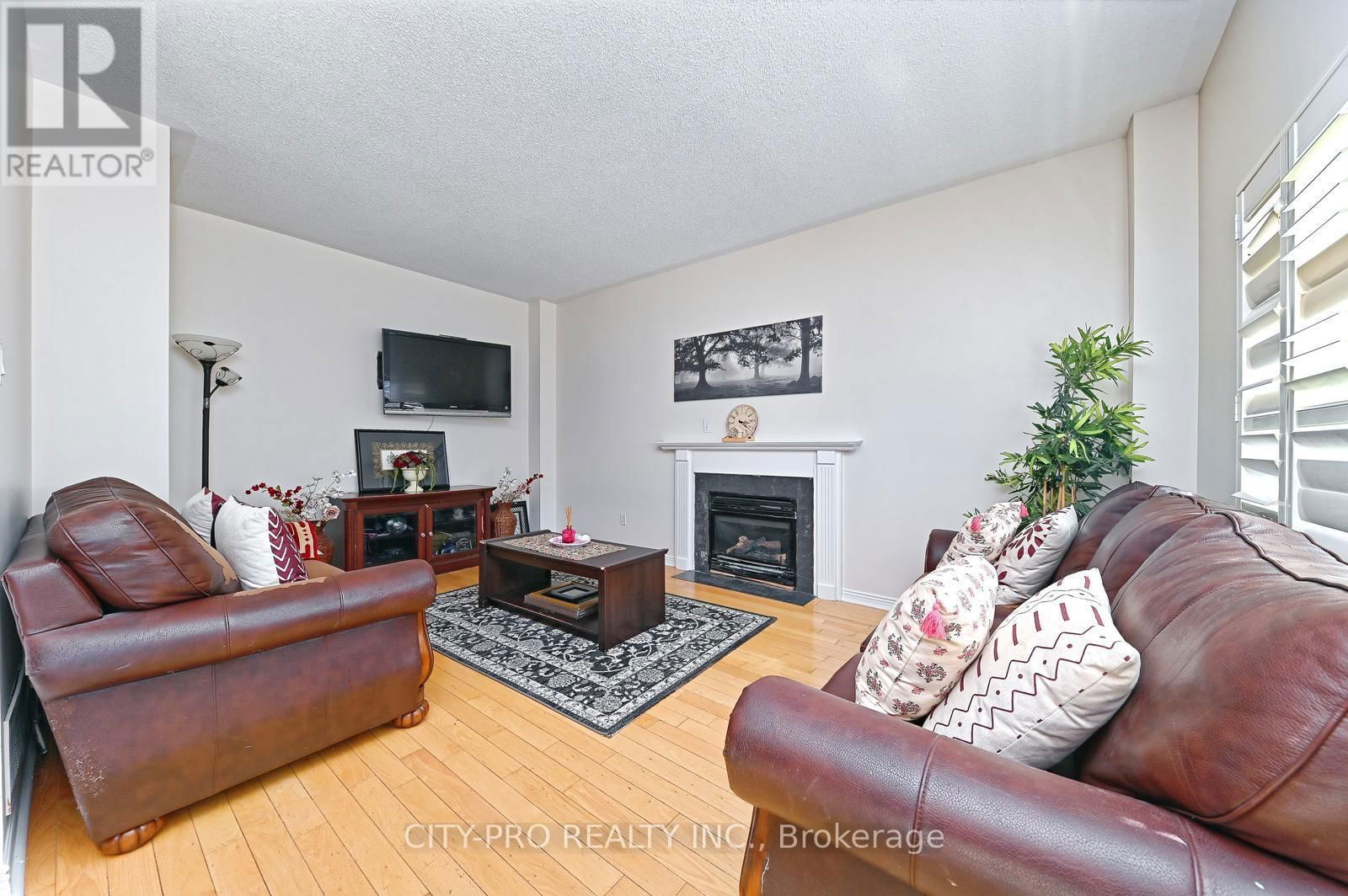 7302 ROSEHURST DRIVE Image 19
