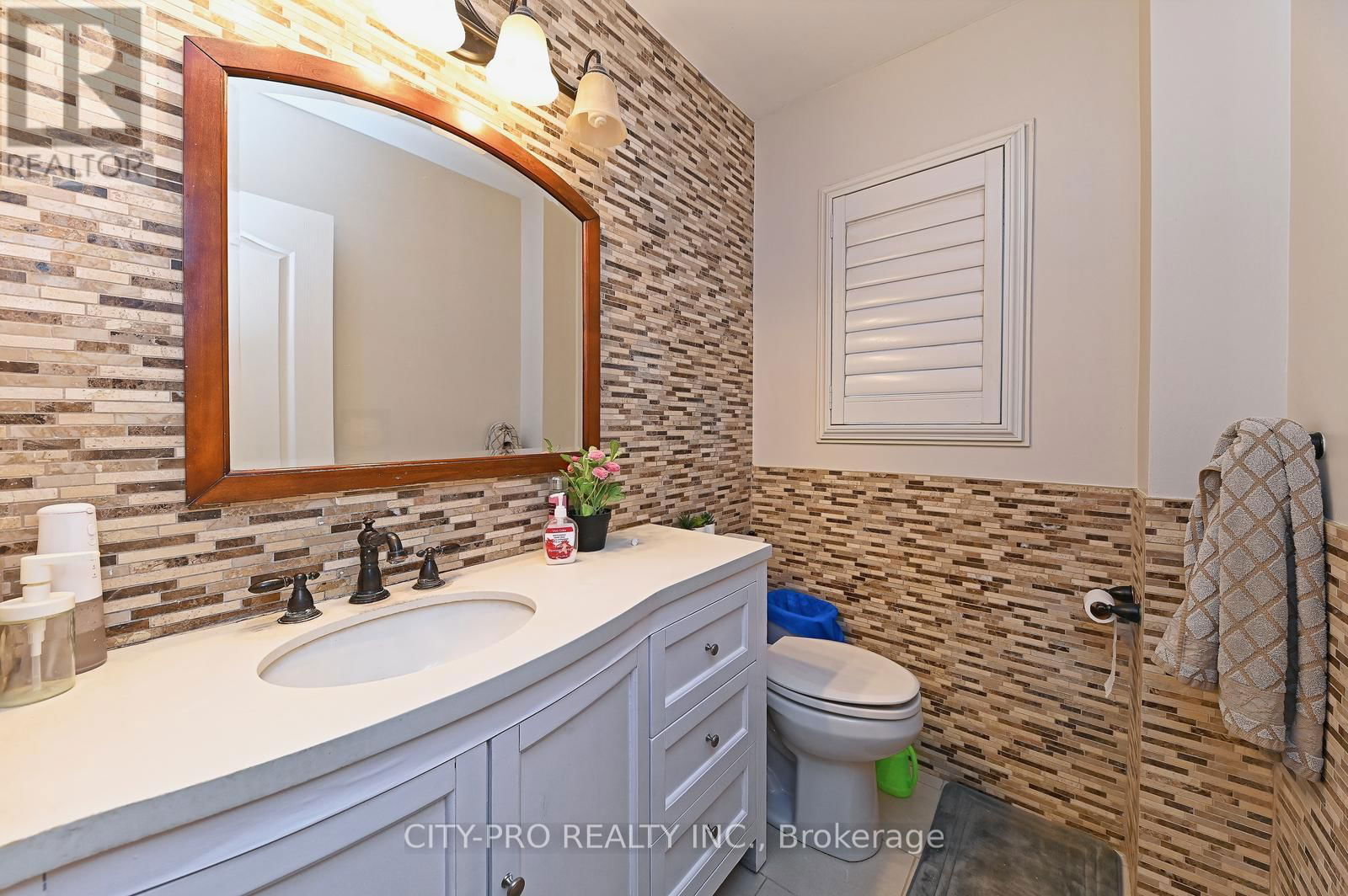 7302 ROSEHURST DRIVE Image 22